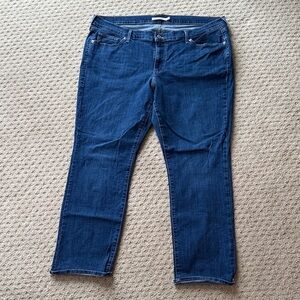 Levi’s Women’s Classic Straight Jeans Size 20W Medium Wash (Pair 1 of 2)